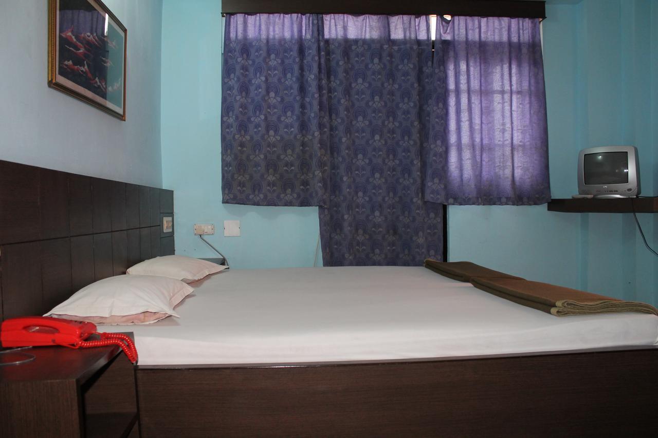 Hotel Arya Palace Puri Εξωτερικό φωτογραφία