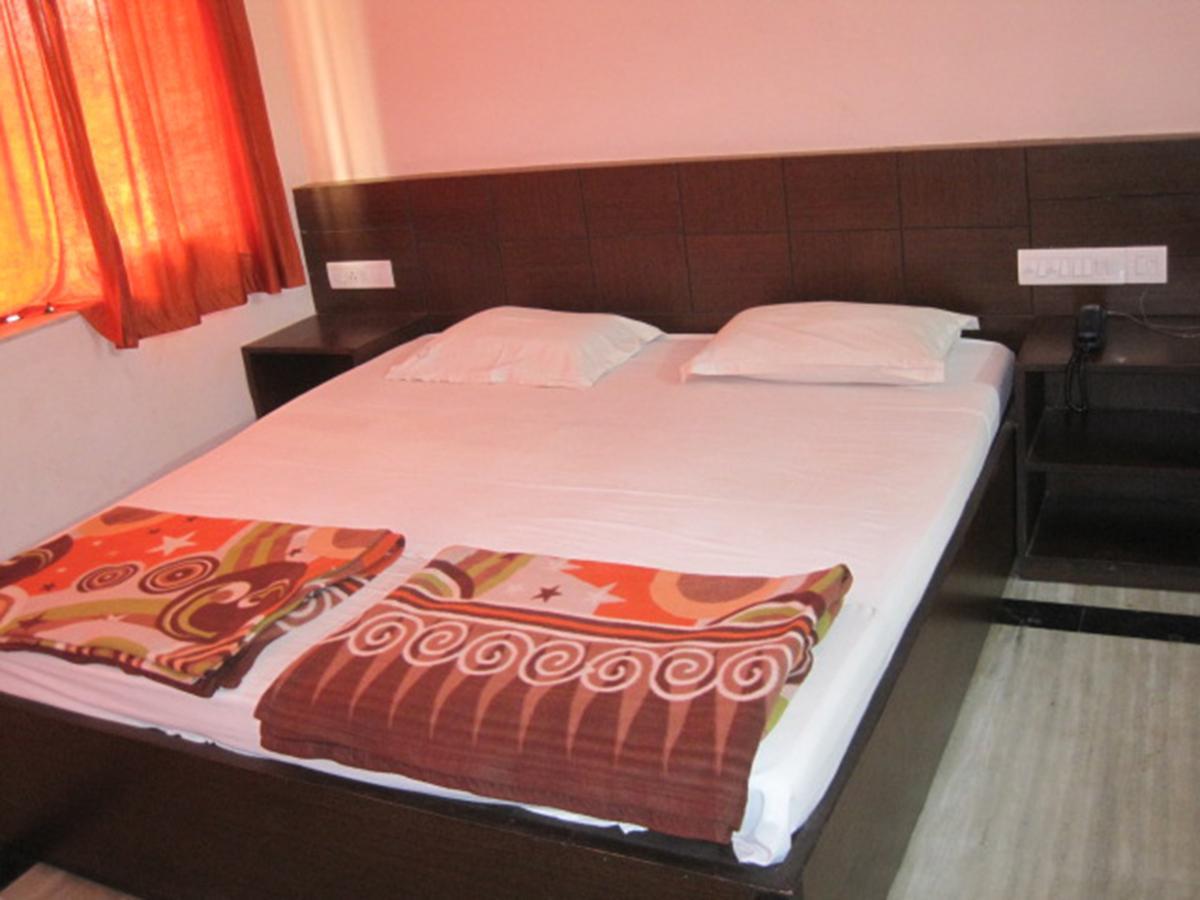 Hotel Arya Palace Puri Εξωτερικό φωτογραφία