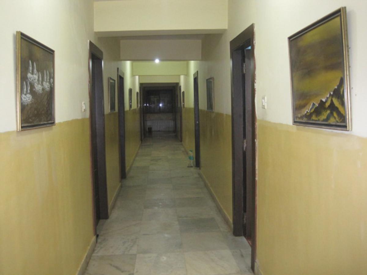 Hotel Arya Palace Puri Εξωτερικό φωτογραφία