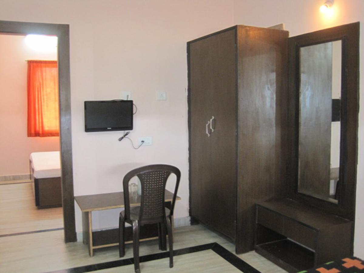 Hotel Arya Palace Puri Εξωτερικό φωτογραφία