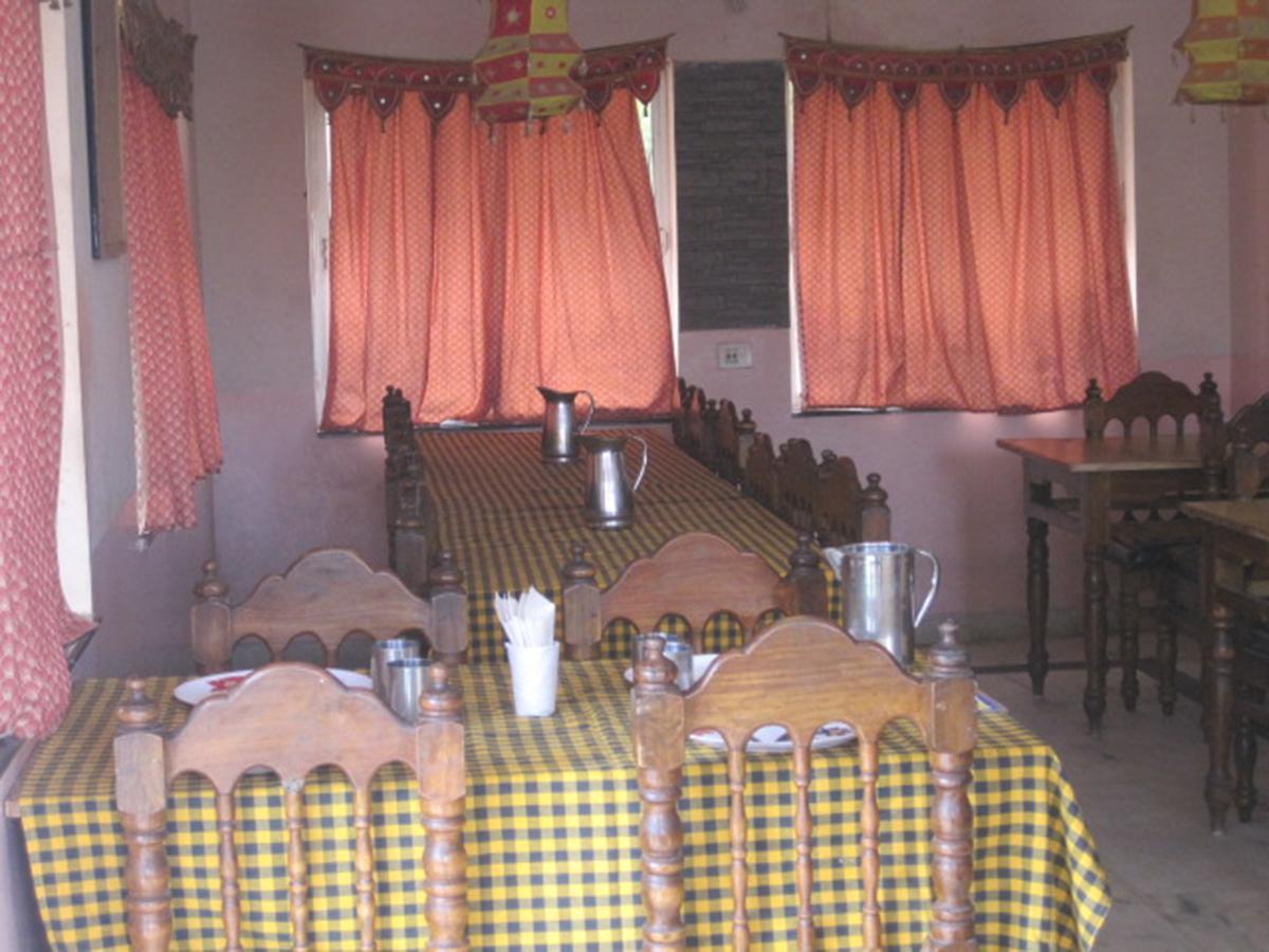 Hotel Arya Palace Puri Εξωτερικό φωτογραφία
