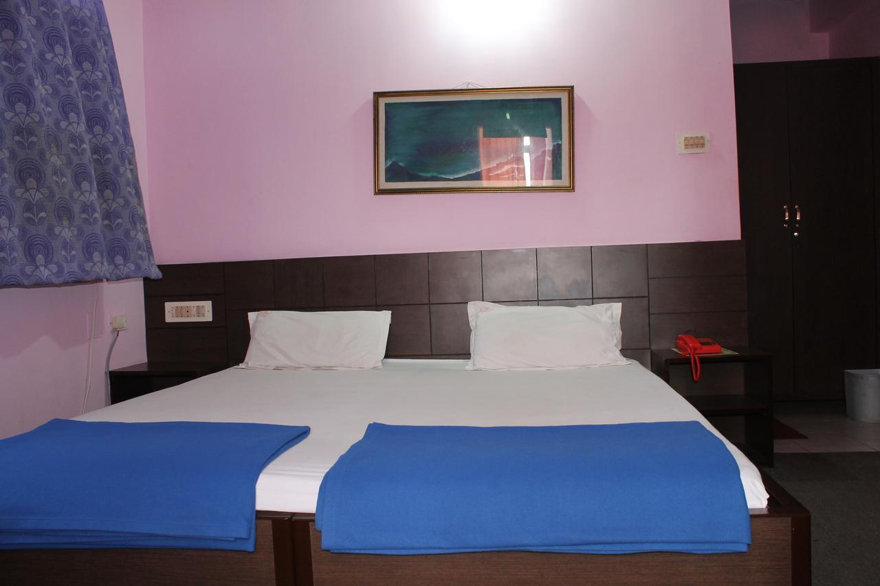 Hotel Arya Palace Puri Εξωτερικό φωτογραφία