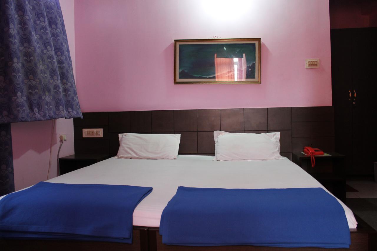Hotel Arya Palace Puri Εξωτερικό φωτογραφία